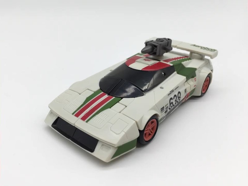 Transformers Earthrise Deluxe Wheeljack Video Review With Images 11 (11 of 24)